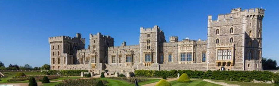 Book an exclusively customised Windsor Castle and Bath tour to cherish royal palaces and historic streets